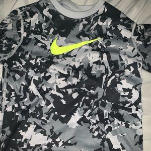 Youth Large Nike Camo Shirt
